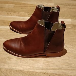 nisolo chelsea boot brandy
